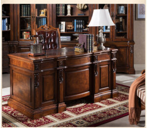 PRESIDENTIAL STUDY DESK - Classic Chesterfield